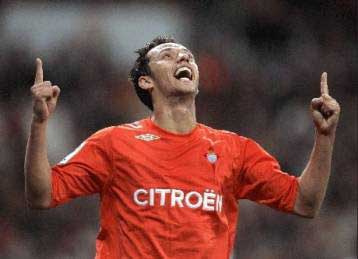 Όλοι οι δρόμοι οδηγούν τον Νενέ στο λιμάνι