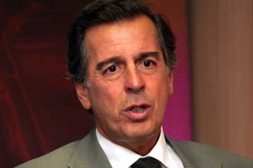 Ευκολότερες θεωρητικές εξετάσεις οδήγησης για αθίγγανους ανακοίνωσε ο Μ.Λιάπης