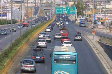 Έκτακτα μέτρα της Τροχαίας ενώ κορυφώνεται η έξοδος για τον Δεκαπεντάγουστο