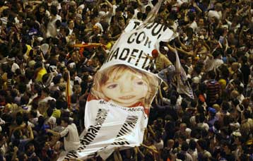 Εμπλοκή των γονιών της Μαντλίν στην υπόθεση εξαφάνισής της εξετάζουν οι αρχές