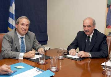 Για αυξήσεις στους στρατιωτικούς συμφώνησαν Μεϊμαράκης και Αλογοσκούφης