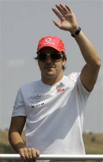 Η McLaren φέρεται να ενημέρωσε τον Αλόνσο για επικείμενη λύση της συνεργασίας τους