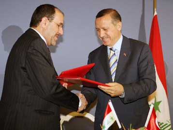 Συναντίληψη δηλώνουν οι πρωθυπουργοί της Τουρκίας και του Ιράκ στο θέμα του ΡΚΚ