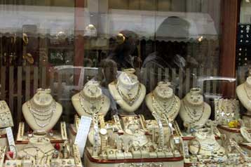 Εξαρθρώθηκε από την ΕΛ.ΑΣ. συμμορία διαρρηκτών που είχε «ρημάξει» την Αθήνα