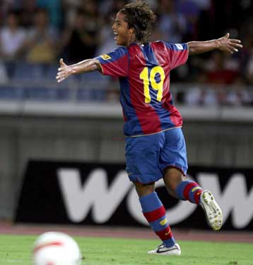 Η καριέρα μου τώρα αρχίζει, δηλώνει ο Ντος Σάντος που εντυπωσιάζει με την Μπαρτσελόνα