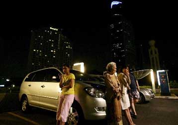 Σεισμός 7,4 βαθμών της κλίμακας Ρίχτερ έπληξε την Ιάβα της Ινδονησίας