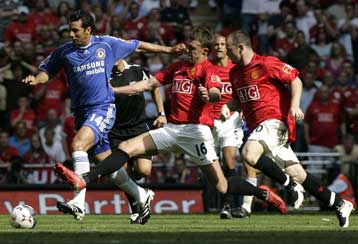 Σε εννέα μήνες «γεννιέται» πρωταθλητής στην Αγγλία, κάνει σέντρα η premier league