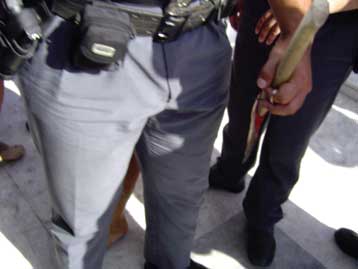 Πεδίο μάχης η παραλία Αγίου Κοσμά για την ελεύθερη πρόσβαση