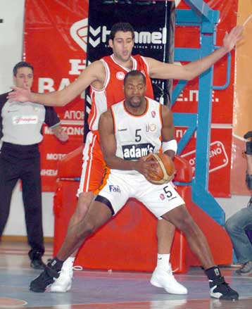 Η απόκτηση του Σιμς από τον Πανελλήνιο ολοκλήρωσε το ρόστερ της ομάδας