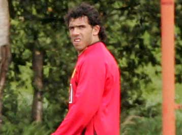 Ολοκληρώθηκε η μεταγραφή του Κάρλος Τέβες στη Μάντσεστερ Γιουνάιτεντ