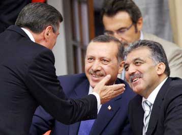 Αντίστροφα μετράει ο χρόνος στην Τουρκία για την εκλογή προέδρου