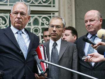 Επαφές με τη σερβική ηγεσία είχε η «τρόικα» για το Κοσσυφοπέδιο