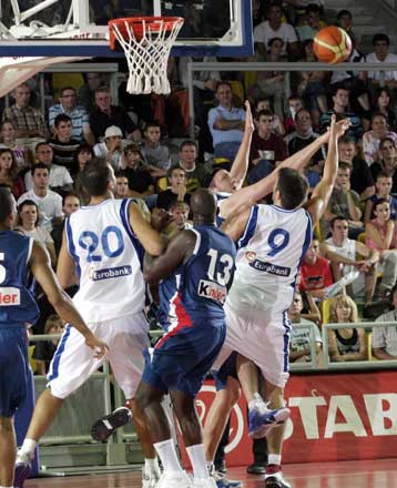 Βελτιωμένη η Εθνική «κλείδωσε» τη Γαλλία και πήρε φιλική νίκη με 74-55