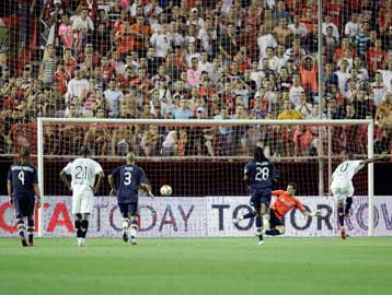 Επίδειξη ισχύος της Σεβίλης πριν το ματς με την ΑΕΚ, 1-0 τη Ρεάλ Μαδρίτης