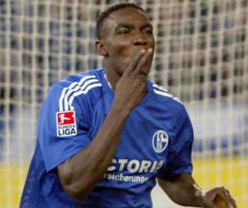 Αγκάλι ή Μπακαγιόκο το δίλημμα του Δώνη για την επίθεση της Λάρισας