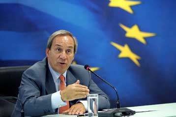 Κωδικοποιούνται οι νόμοι για τη χορήγηση των πολιτικών και πολεμικών συντάξεων