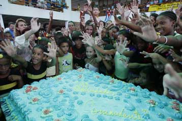 Χωρίς την παρουσία του Φιντέλ Κάστρο εορτάστηκαν τα 81α γενέθλιά του