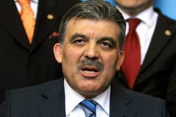 Τον Αμπντουλάχ Γκιούλ προτείνει και πάλι για πρόεδρο ο Ερντογάν