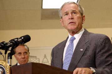 Ματαιώνεται επίσκεψη Μπους στην Ιαπωνία εν αναμονή έκθεσης για το Ιράκ