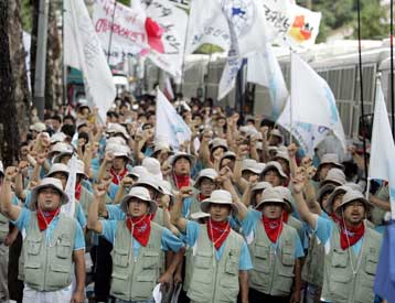 Νέες διαπραγματεύεις Ταλιμπάν-Σεούλ για την τύχη των Νοτιοκορεατών ομήρων