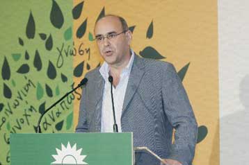 Το δικαίωμα να συμπεριληφθεί στα ψηφοδέλτια του ΠΑΣΟΚ διεκδικεί ο Μιχ.Νεονάκης