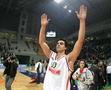 Παρελθόν, πριν καν υπογράψει, αποτελεί ο Κουτλουάι για την ΑΕΚ