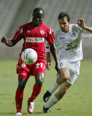 Καταιγιστική η Ανόρθωση, ελπίζει η Ομόνοια για την επόμενη φάση του κυπέλλου UEFA