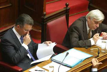 Αλλαγές στην κυβέρνηση εν όψει των εκλογών