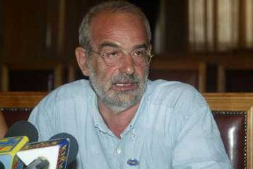 Με αντιφατικά συναισθήματα προχωρά στις εκλογές ο ΣΥΝ, λέει ο Αλ.Αλαβάνος