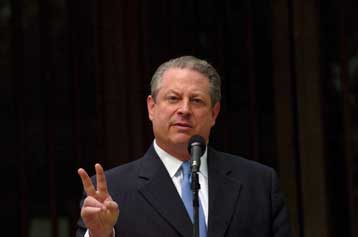 Ο Αλ Γκορ και ο Έβο Μοράλες ανάμεσα στους διεκδικητές του Νόμπελ Ειρήνης 2007