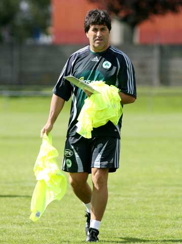 Δοκιμάζει την ενδεκάδα του ντέρμπι στο σαββατιάτικο φιλικό με την Κατάνια ο Πεσέιρο