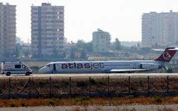 Αναίμακτο τέλος στην αεροπειρατεία που «πάγωσε» την Τουρκία