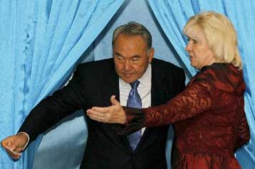 Εκλογές για τα «δημοκρατικά διαπιστευτήρια» Ναζαρμπάγεφ στο Καζακστάν