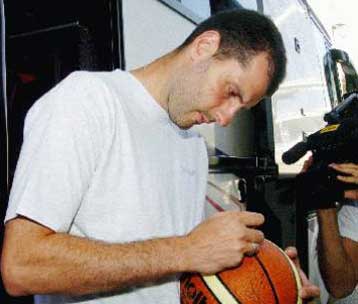 Προτάσεις Ολυμπιακού, Παναθηναϊκού, Αρη και ενδιαφέρον της ΑΕΚ αποκάλυψε ο Κακιούζης