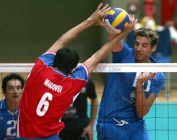 Η ΕΟΠΕ δέχθηκε τη συγνώμη της ρουμανικής Ομοσπονδίας αλλά το τρίτο ματς ματαιώθηκε