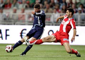 Πρεμιέρα στο πρωτάθλημα με οκτάρα για τον Αγιαξ έναντι της Ντε Γκράαφστσαπ