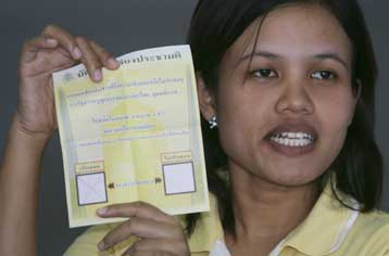 Εγκρίθηκε με δημοψήφισμα το νέο Σύνταγμα της Ταϊλάνδης