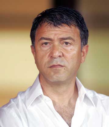 Εναλλακτικές λύσεις μετά το διαφαινόμενο «ναύγιο» με Νασούτι ψάχνει ο Λεμονής