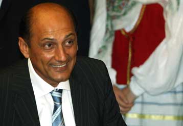 Στήριξη Π.Μαντούβαλου στους υποψηφίους της ΝΔ, αλλά με αιχμές