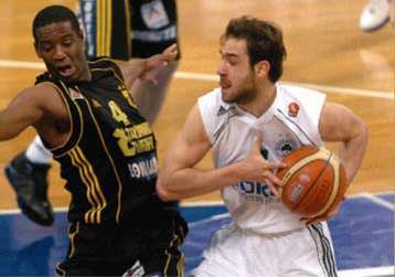 Στο «σπίτι του» καλωσόρισε τον Σπανούλη ο Παύλος Γιαννακόπουλος