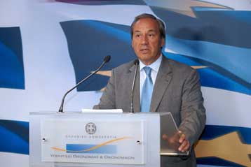 Δεν υπάρχει «μαύρη τρύπα» στον προϋπολογισμό, διαβεβαιώνει η κυβέρνηση