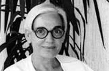 Έχασε τη μάχη με τον καρκίνο η συγγραφέας Μάρω Λοΐζου