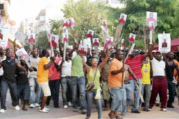 Δεν υπήρξε συμπλοκή πριν τον θάνατο του Νιγηριανού μικροπωλητή, σύμφωνα με τον ιατροδικαστή