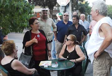 Μόνο το ΚΚΕ δεν «κλείνει το μάτι» σε ΝΔ και ΠΑΣΟΚ, τονίζει η Αλ.Παπαρήγα