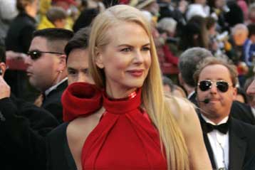 Νικόλ Κίντμαν και Ρέιφ Φάινς «κοιτούν» προς τα Όσκαρ με το «The Reader»