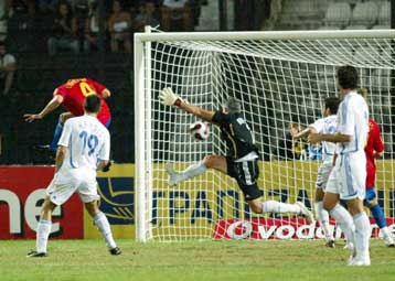 Δυσαρεστημένος ο Ρεχάγκελ για την αδράνεια στη στημένη φάση