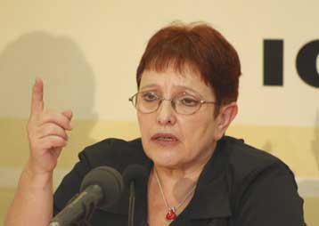 Επίσκεψη Παπαρήγα στη ΓΓ Αθλητισμού με αιχμές για τις «μεταγραφές» στην πολιτική