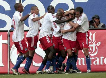 Δοκιμασία του Αμβούργου κόντρα στην Μπόχουμ στη σέντρα της 3ης αγωνιστικής