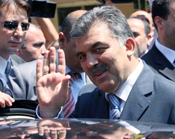 Στον τρίτο γύρο παραπέμπεται η εκλογή Γκιουλ στην προεδρία της Τουρκίας