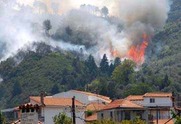 Πληθαίνουν οι καταγγελίες για εμπρησμούς σε ολόκληρη τη χώρα